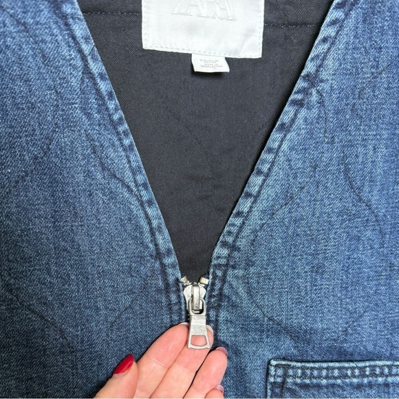 SOLD Zara Boxy Denim Zip Up Jacket Size Medium Blue Equestrian Classic Prep - Picture 4 of 9